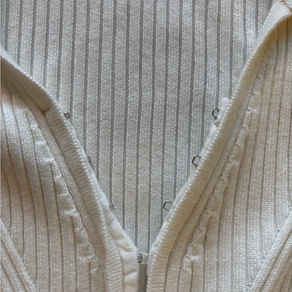LAST CHANCE!! - Women's Brandy Melville Ribbed Long Sleeve Bodysuit - Picture 4 of 7